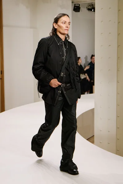 Look 4